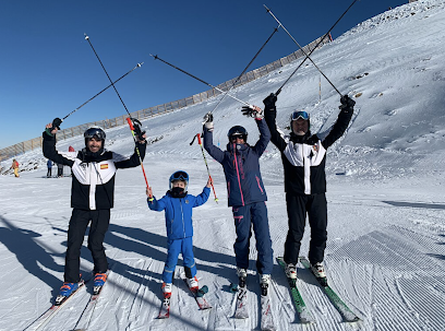 Alquiler esquis sierra nevada | Escuela Técnica Sierra nevada