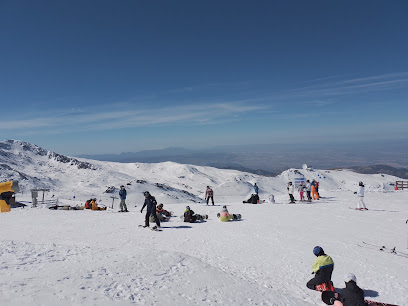 Clases y Escuela Ski Sierra Nevada - Happy Ski