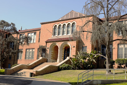 Escuela Preparatoria University, Los Ángeles