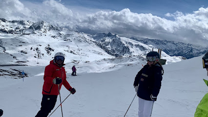 Escuela de Esquí/Snowboard SKI NOW INSTRUCTORS Clases en Sierra Nevada
