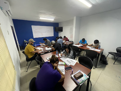 Instituto Políglota Jedcky, Laredo